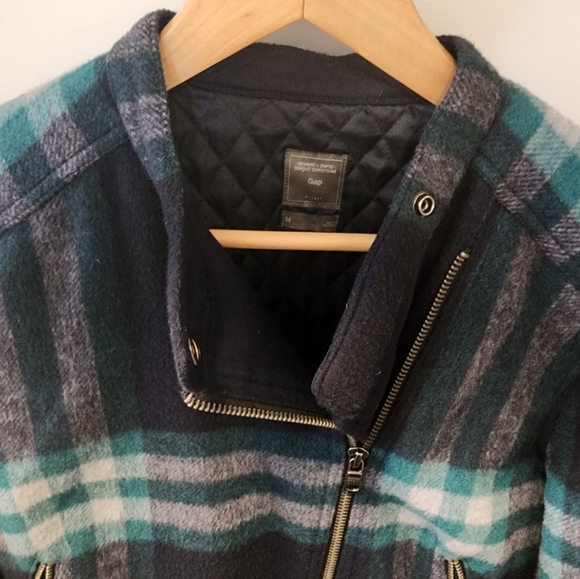 GAP Cropped Plaid Jacket - Picture 3 of 9